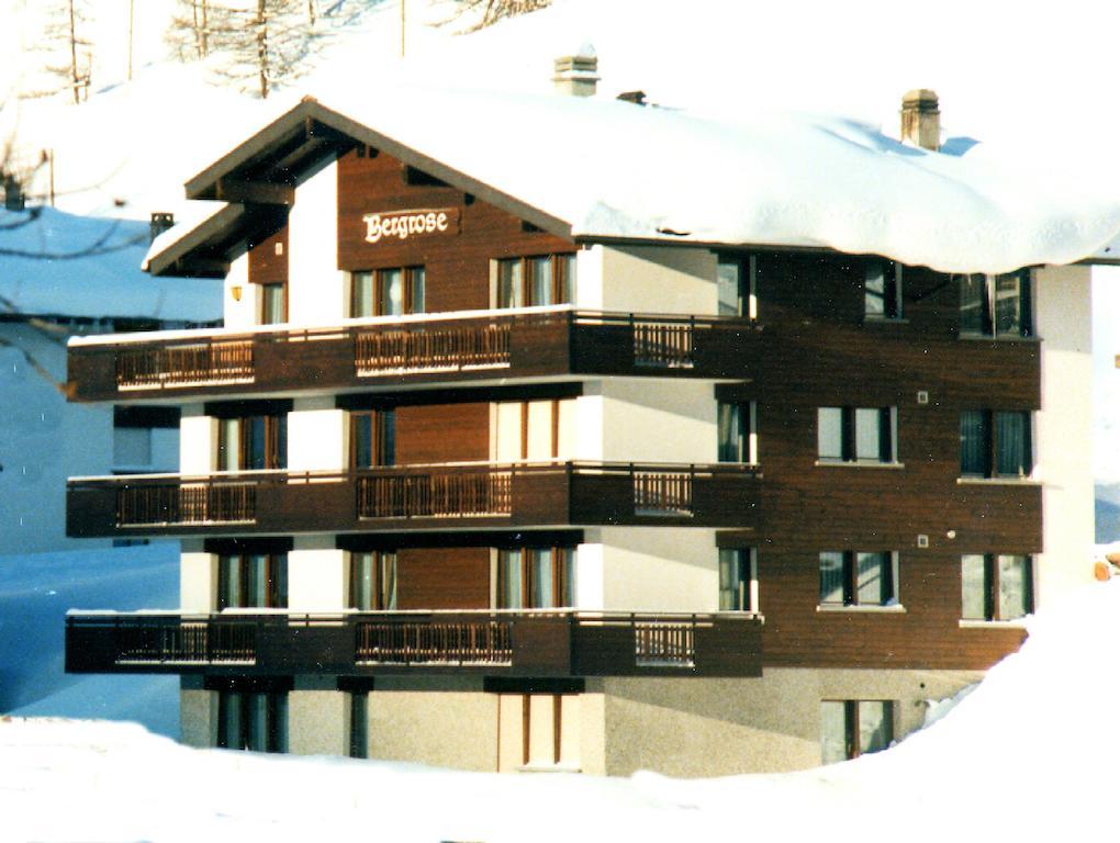 Apartments Bergrose Saas-Fee Room photo